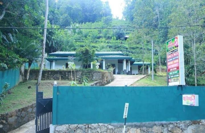 Salmanel Resort ラトゥナプラ エクステリア 写真