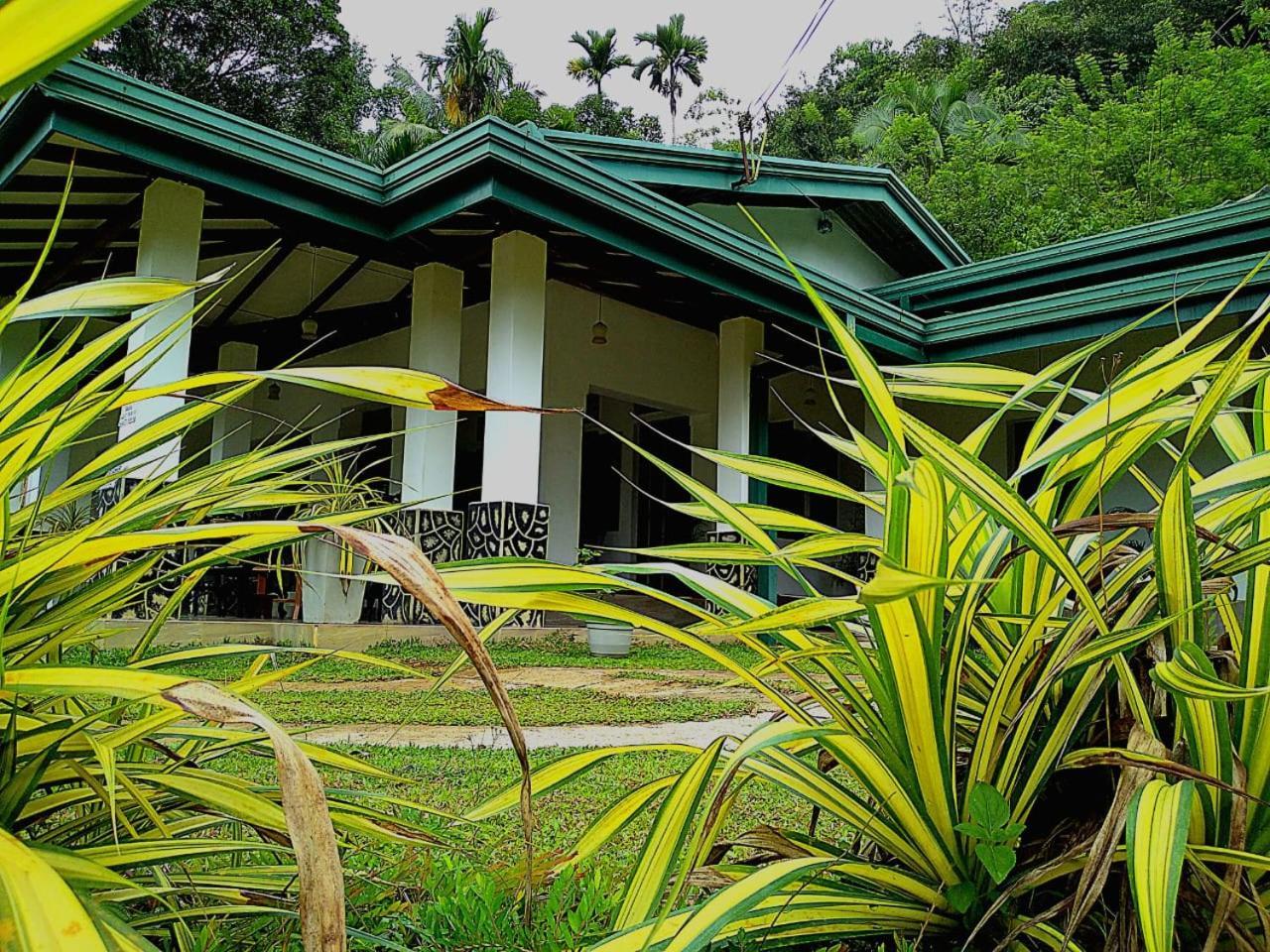 Salmanel Resort ラトゥナプラ エクステリア 写真